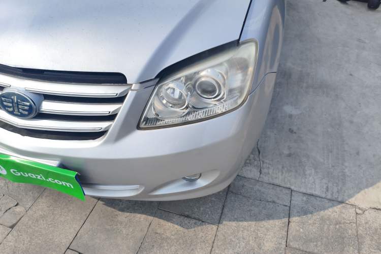 Used FAW Xiali N5 2014 1.3L Manual Comfort Version
