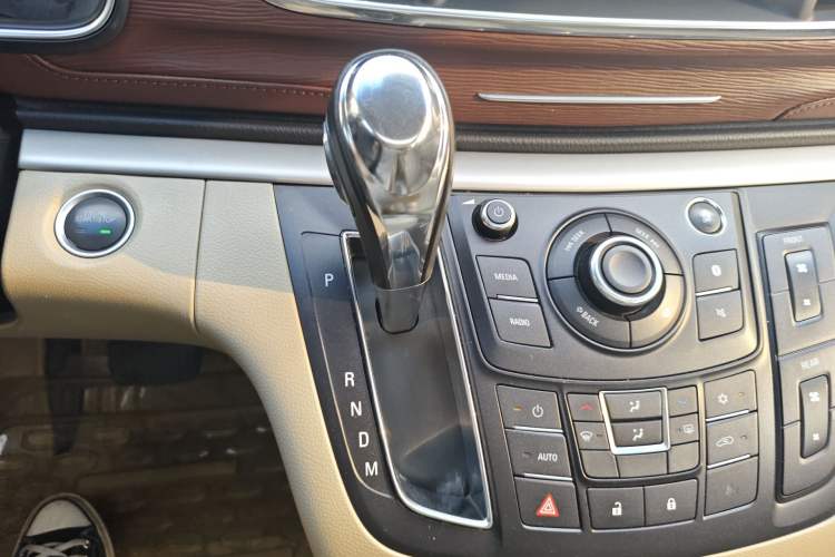 Used Buick GL8 2018 28T Luxury Model China VI Standard