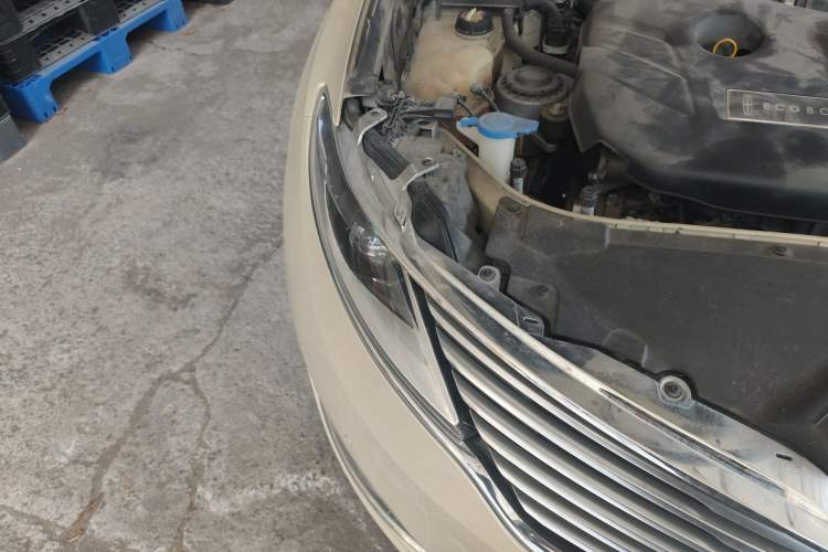 Used Lincoln MKZ 2014 2.0T Luxury Edition Right Front Headlight