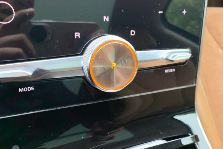 Used Roewe MARVEL X 2018 Rear-Drive Model Gear Lever