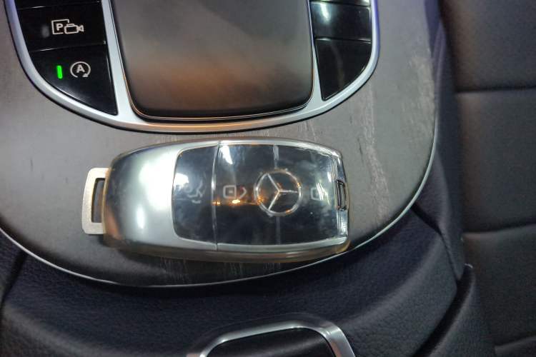 Used Mercedes-Benz E-Class 2022 Revised Version E 300 L Sporty and Stylish Edition