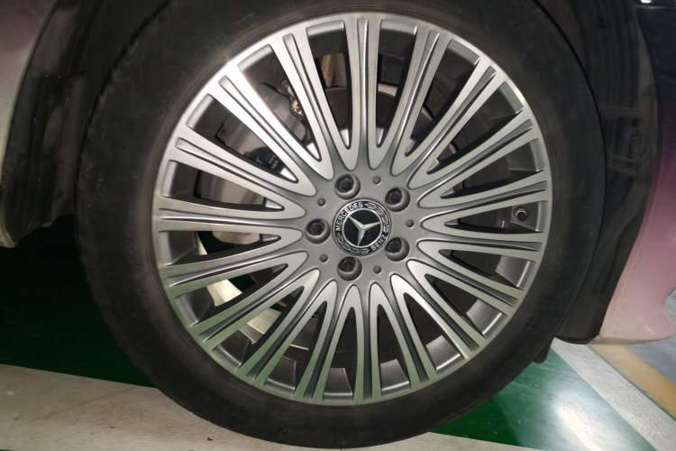 Used Mercedes-Benz E-Class 2019 E 260 L
