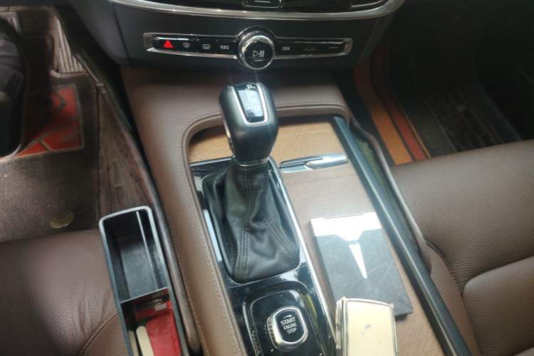 Used Volvo S90 2020 T5 Zhiyi Luxury Edition Gear Lever