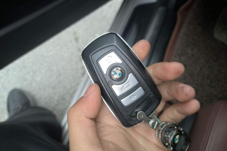 Used BMW 5 Series 2014 520Li Elegant Model