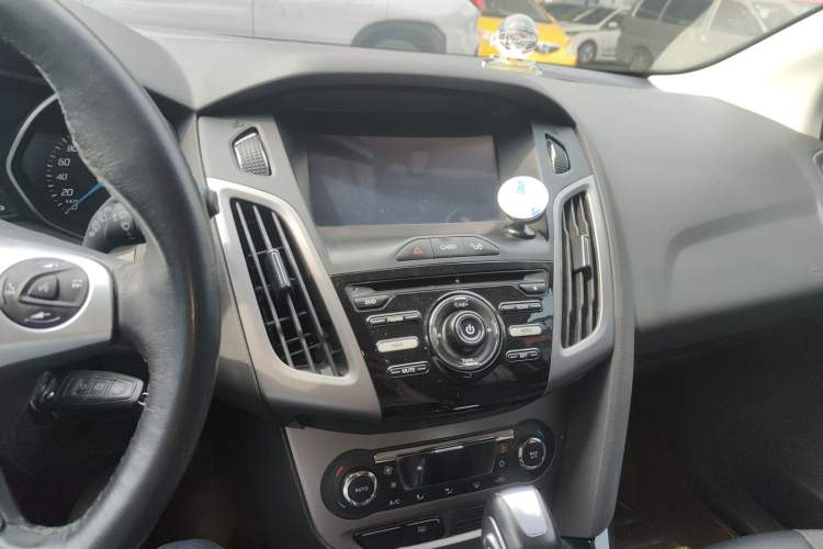 Used Ford Focus 2012 Hatchback 1.6L Automatic Fashion Edition