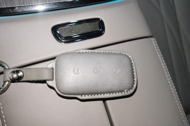 Used Geely Galaxy 8 2025 130km EM-i Flagship Edition Vehicle Key