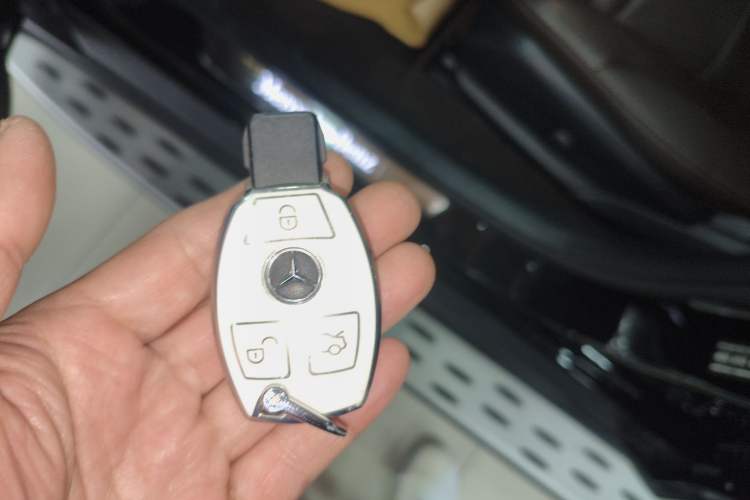 Used Mercedes-Benz GLC 2018 GLC 260 4MATIC Dynamic Edition Interior 1