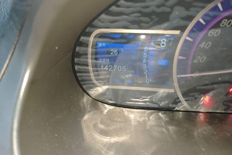 Used BYD S6 2014 2.0L Manual Luxury 5-Seater Odometer Close Up