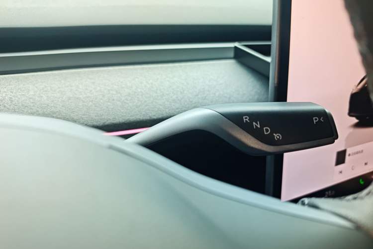 Used Tesla Model Y 2024 Rear-Wheel-Drive Version Gear Lever