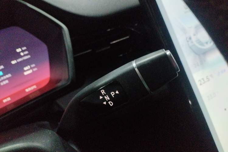 Used XPeng G3 2020 460i Luxury Edition Gear Lever