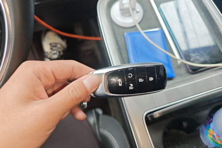 Used AION V 2024 Plus 70 Tech Edition Lithium Iron Phosphate