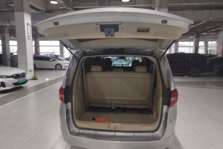 Used Buick GL8 2017 25S Comfort Version China V Standard Trunk