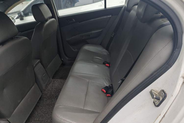 Used Geely Auto Classic Emgrand 2013 Sedan 1.8L Manual Entry-Level CNG Model
