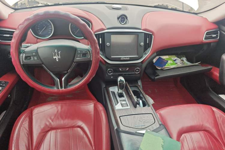 Used Maserati Ghibli 2014 3.0T Standard Edition Center Console