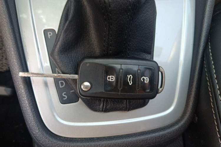 Used Volkswagen Lavida 2017 1.6L Automatic Comfort Edition
