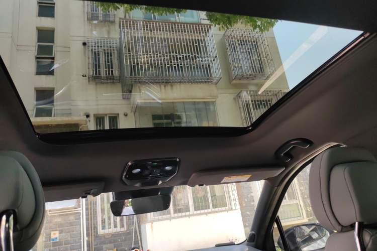 Used Nio ES8 2022 75 kWh Six-Seater Version Headliner