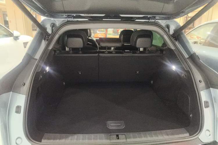 Used Zeekr 7X 2025 75 kWh Rear-Wheel Drive Intelligent Driving Version Trunk