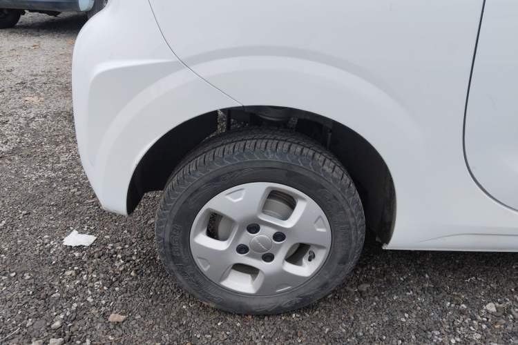 Used Roewe Clever 2021 302 km New Four-Seater Super-Efficient Version