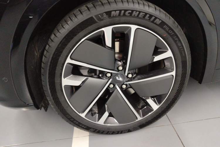 Used Li Auto L7 2025 Ultra Smart Refreshed Edition
