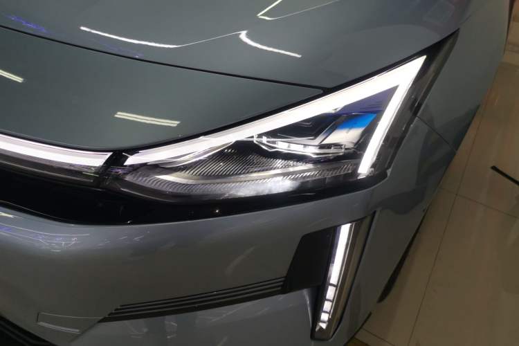 Used Geely Galaxy L6 2025 EM-i 140km Starship Edition Left Front Headlight