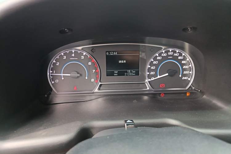 Used JMC Transit 2021 2.8T Space King Standard Version Short Wheelbase Mid-Height Roof 6-Seater Diesel Euro VI JX493
