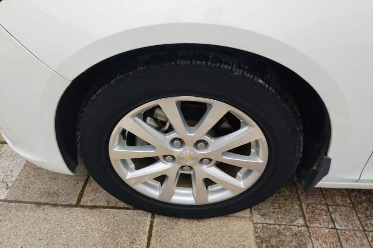 Used Chevrolet Malibu 2014 2.0L Automatic Luxury Edition Exterior 4