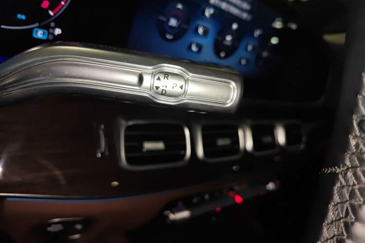 Used Mercedes-Benz GLE 2024 GLE 350 4MATIC Stylish Model
