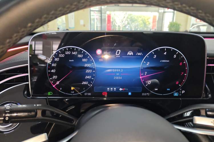 Used Mercedes-Benz E-Class 2024 Facelift E 300 L Luxury Edition
