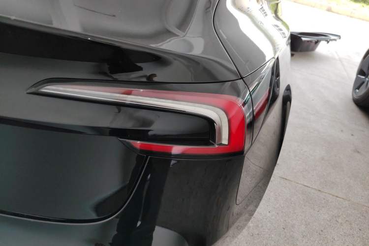 Used Tesla Model 3 2023 Rear-Wheel-Drive Version
