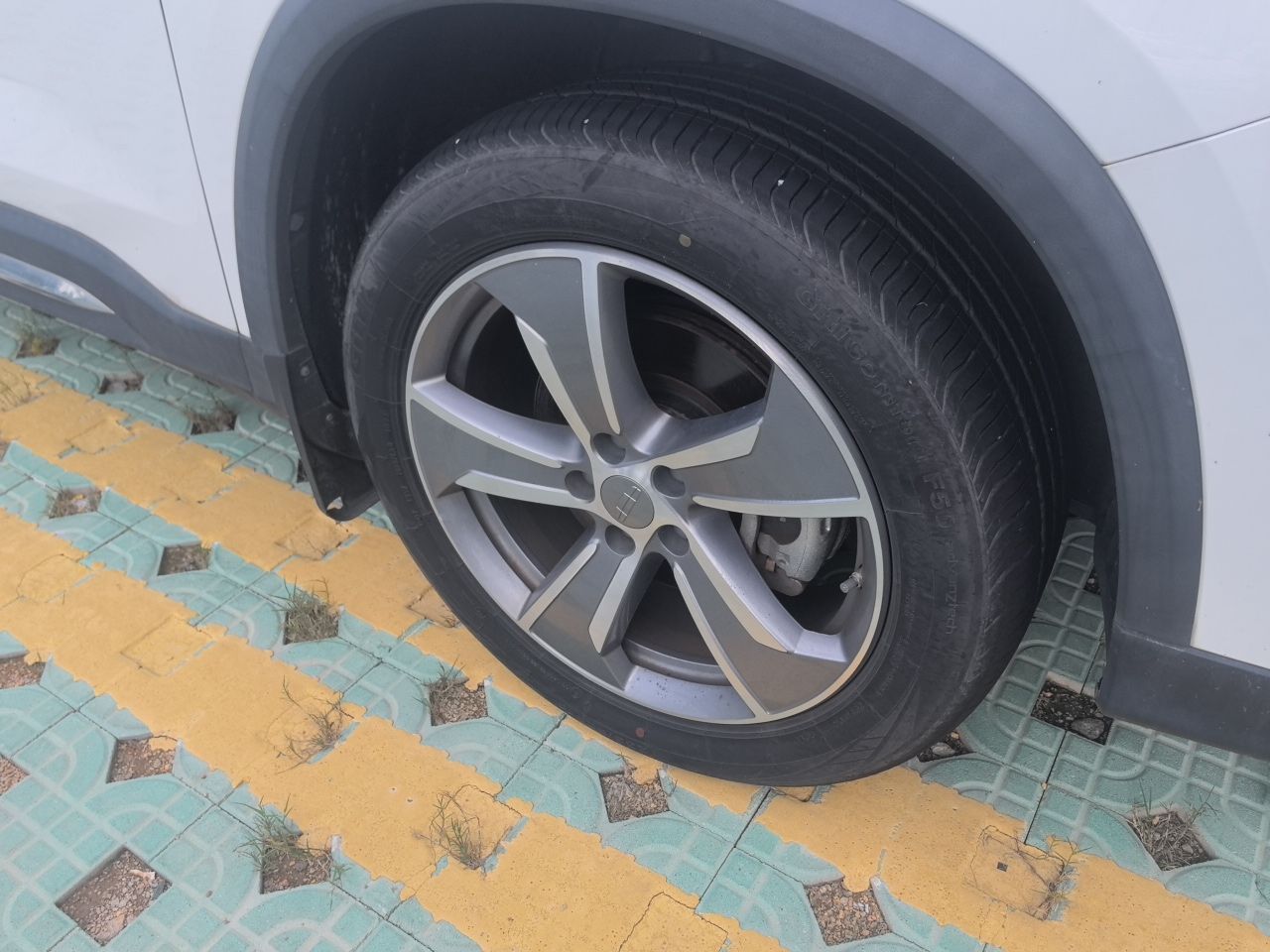 Geely Auto Haoyue L 2023 2.0T DCT Prestige Edition — снимка 8