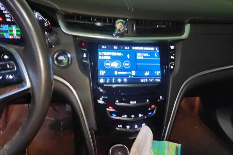 Used Cadillac XTS 2018 28T Tech Edition Audio And AC Panel