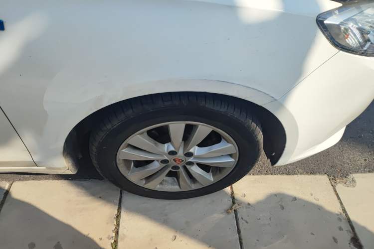 Used Roewe 360 2015 1.5L Automatic Luxury Edition
