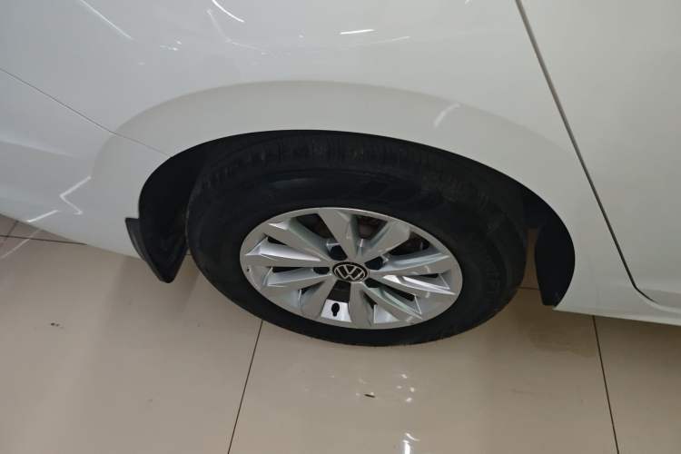 Used Volkswagen Bora 2021 1.5L Automatic Fashionable Smart Connectivity Version Right Rear Wheel Hub