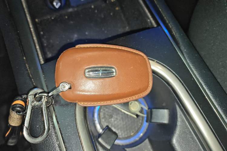 Used Lincoln MKC 2017 2.0T Two-Wheel Drive Deluxe Edition
