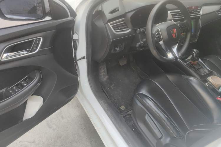 Used Roewe i5 2020 1.5L Automatic 4G Connect Luxury Flagship Edition
