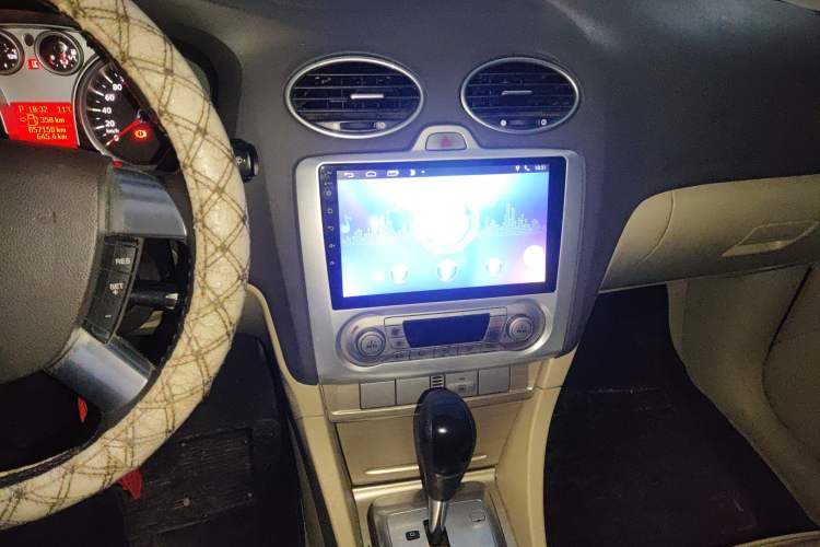 Used Ford Focus 2011 Sedan 1.8L Automatic Luxury Model
