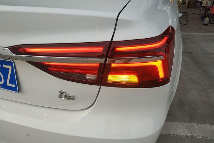 Used Roewe i6 2020 PLUS 1.6L CVT 4G Connected Glory Flagship Edition