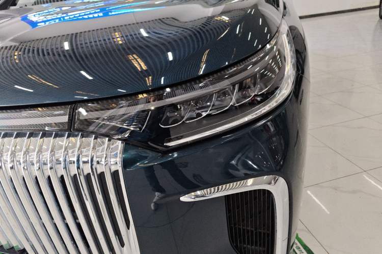 Used VOYAH Dream 2025 PHEV Four-Wheel-Drive Flagship Kunpeng Edition
