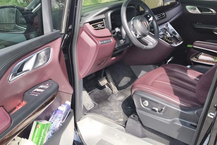 Used Hongqi HQ9 2023 2.0T Smart Connect Flagship Edition Driver Seat