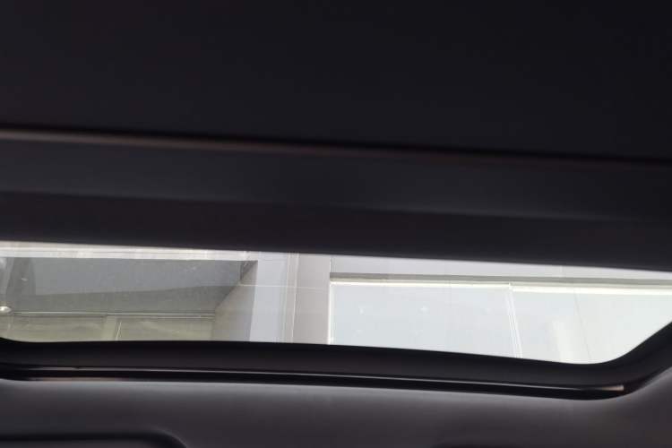 Used Dongfeng eπ eπ008 2024 210Max Range-Extended Version 6 Seats