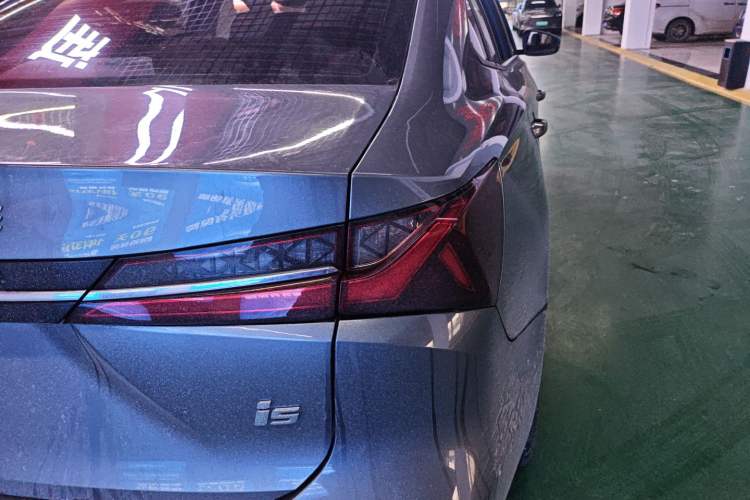 Used Roewe i5 2023 1.5L Manual Comfort Edition