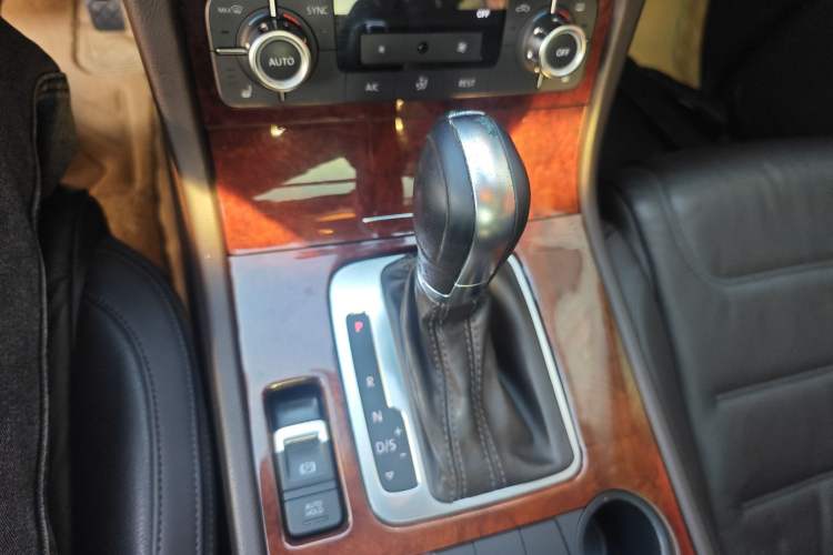 Used Volkswagen Touareg 2014 3.0 TSI New Edition