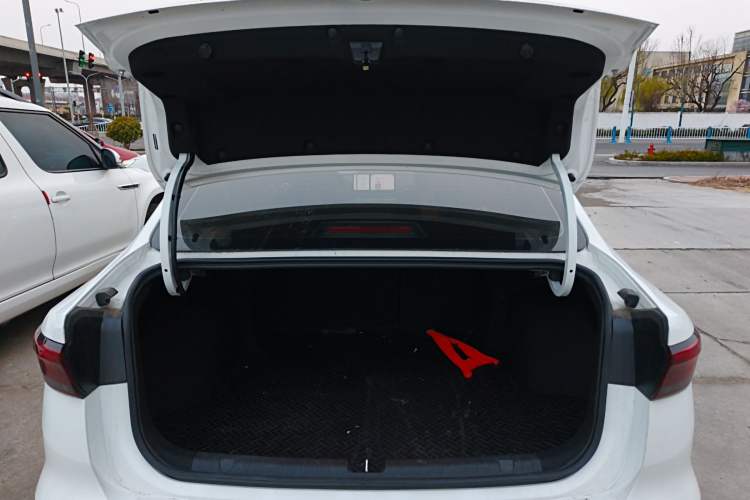 Used Geely Auto Emgrand 2023 4th Generation Champion Edition 1.5L Manual Luxury Model
