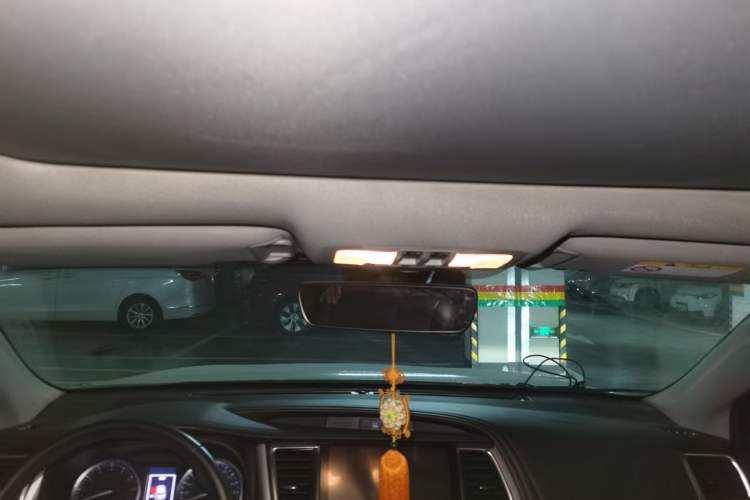 Used Toyota Highlander 2018 2.0T Four-Wheel Drive Prestige Version 7 Seats China V Emission Standard Headliner