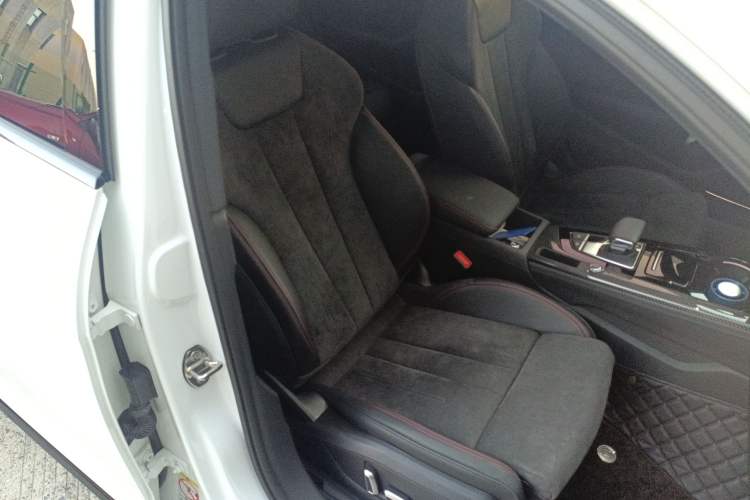 Used Audi A4L 2025 2 Million Units Enjoyment Edition 45 TFSI quattro Prestige Dynamic Type