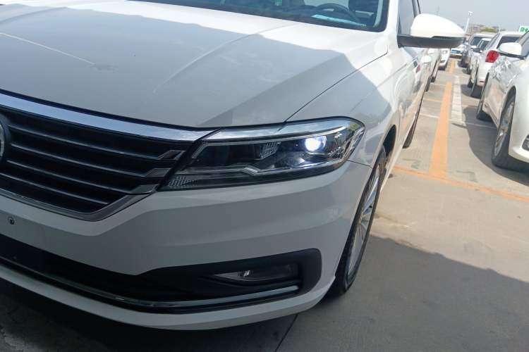 Used Volkswagen Lavida 2021 1.5L Automatic Comfort Edition Left Front Headlight