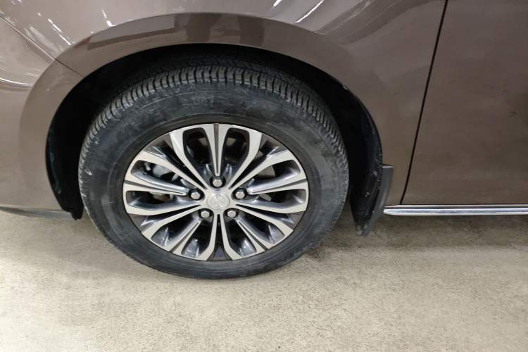 Used Buick GL8 2023 Land Executive Class 652T Luxury Model