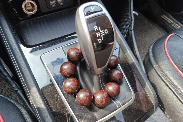 Used BYD Song 2021 Classic Edition 1.5T Automatic Luxury Model Gear Lever