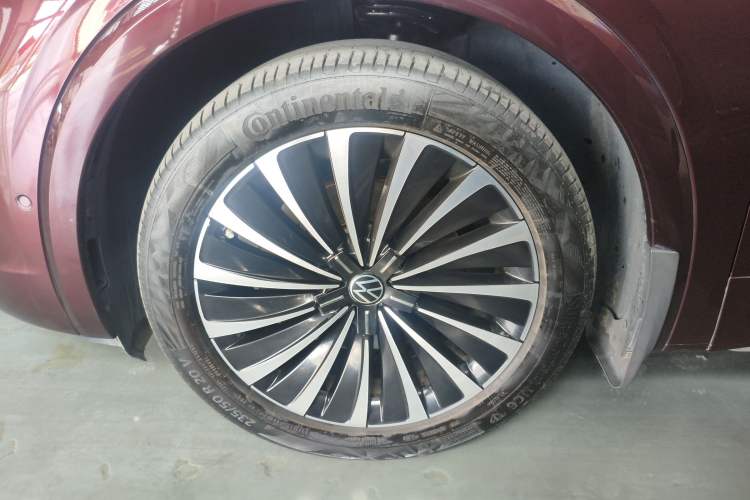 Used Volkswagen Viloran 2020 380TSI Flagship Edition Left Front Wheel Hub