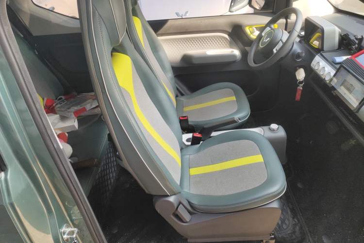 Used Wuling Hongguang MINIEV 2022 GAMEBOY 300km Enthusiast Model with Lithium Iron Phosphate
